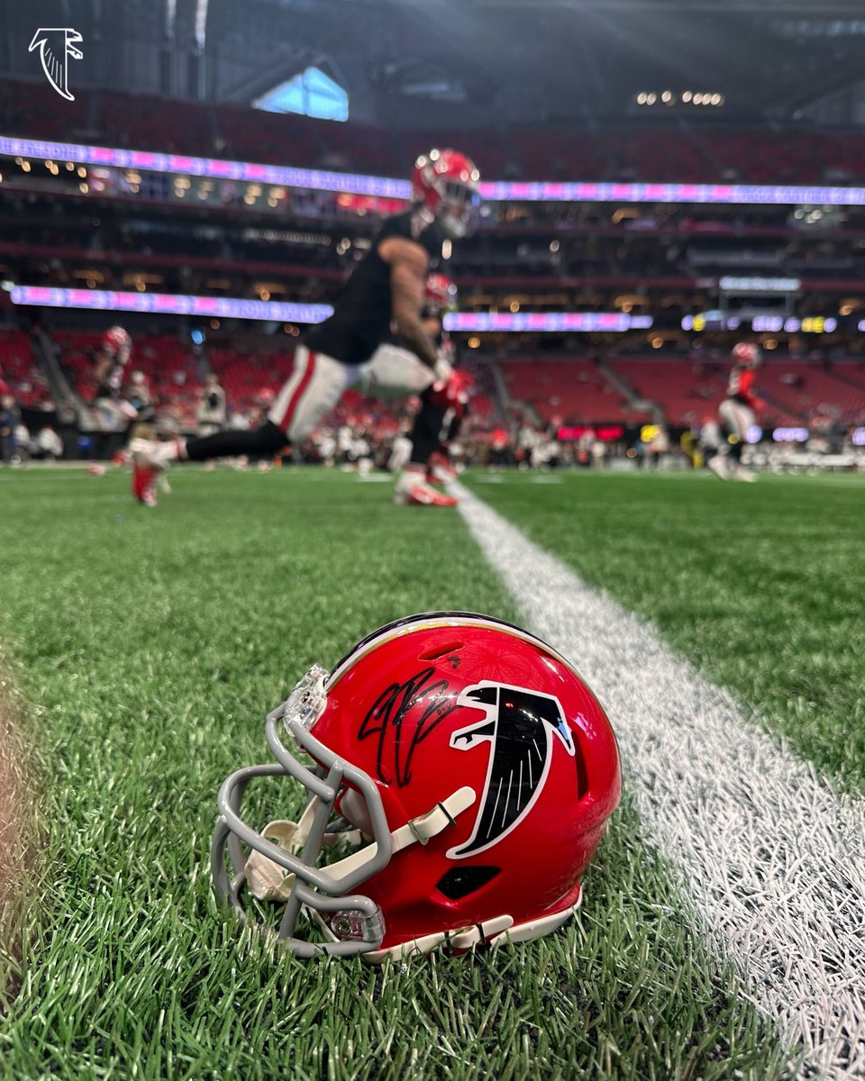 Atlanta Falcons (@atlantafalcons) on Twitter photo Every vote counts for βοΈ
RT for a chance to win this signed <a href="/jlbiii3/">Jessie Bates III</a> mini helmet!
#ProBowlVote Every vote counts for βοΈ
RT for a chance to win this signed <a href="/jlbiii3/">Jessie Bates III</a> mini helmet!
#ProBowlVote