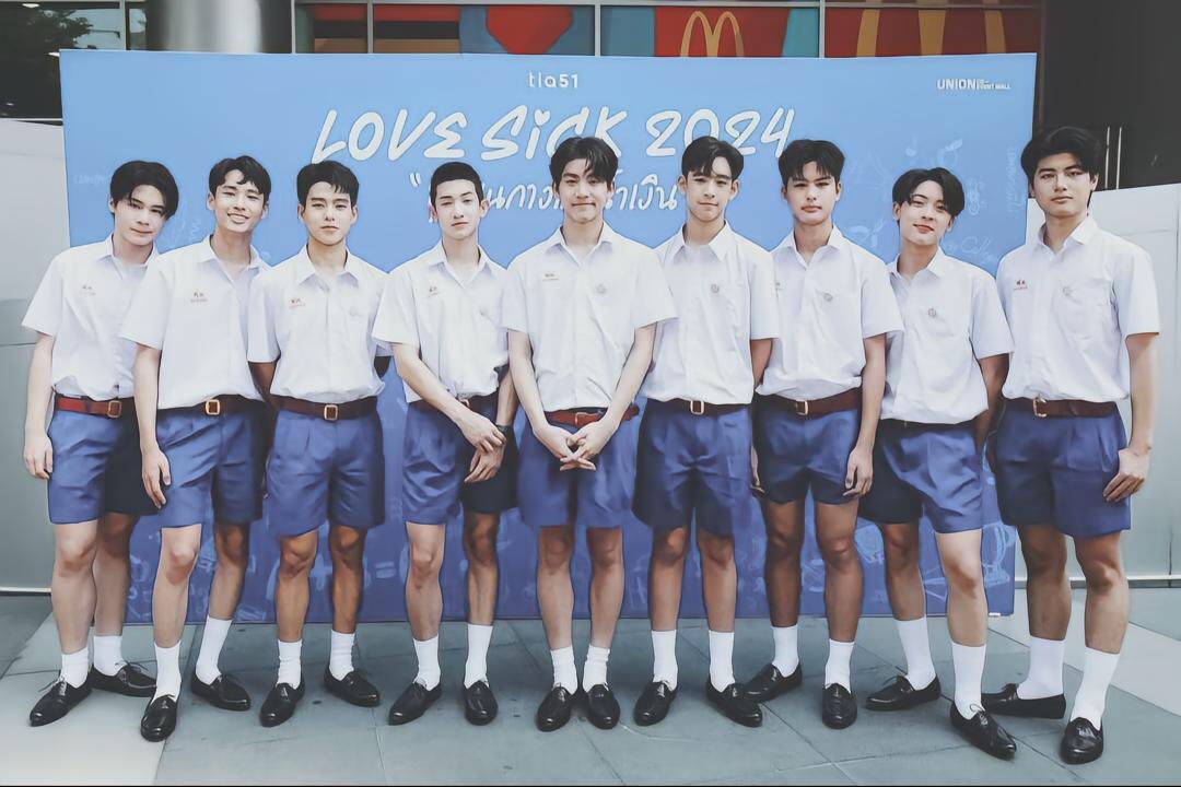 bookie_Phop's tweet photo. Thank you for make me smiles everyday.
I really love them. We always support you forever love you all.🫶🏻♥️
ALWAYS FRIDAY 💙💙#ALWAYSFRIDAY #fridaycollege2024 #lovesick2024 #LoveSick2024LetsGetTogether #LoveSick2024EP15 https://t.co/5P5unObnoF