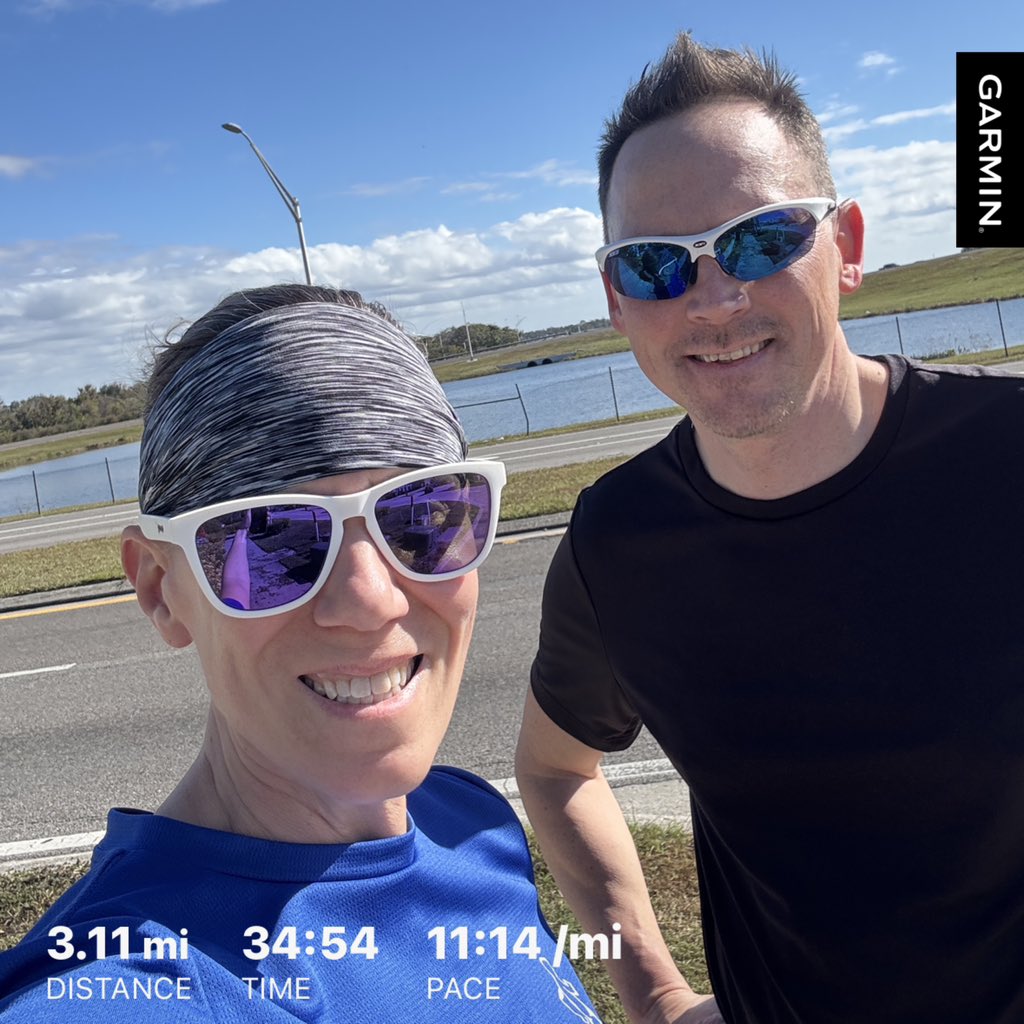 kc_run_coach's tweet photo. #sundayrunday 5k on vacation! Snuck some in before some fun family time!

#running #vacationrun #decemberrunning #medalchasers https://t.co/pkPlVtHHIU