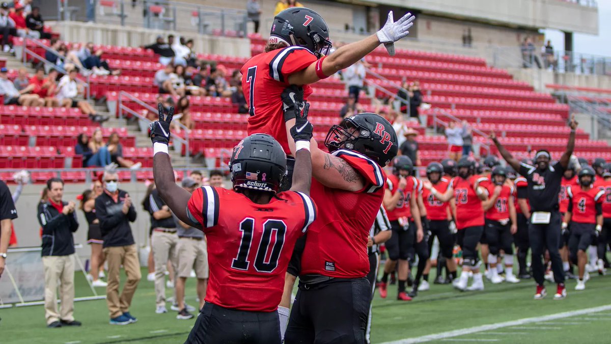 brycegumby23's tweet photo. After a great phone call with @CoachKosanovich I am blessed to announce my second offer to play collegiate football at @RPIFootball! https://t.co/PiZDy0q7Eo