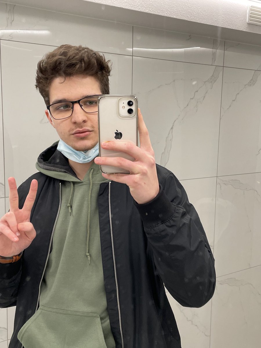 ReverseFPS tweet media