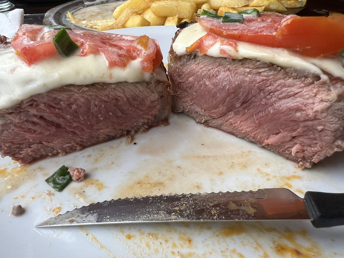 Kinunik1's tweet photo. Hola! Buen día! Acá después de un Bautimo de bb de amigos disfrutando de una excelente carne argentina! Que sea un lindo domingo para todos! 🤗😙
#BuenosDías #Domingo #BuenDomingo #finde #DeBautismo #weekend #asdo #FelizDomingo #FelizDomingoATodos https://t.co/toCO4Xtvlf