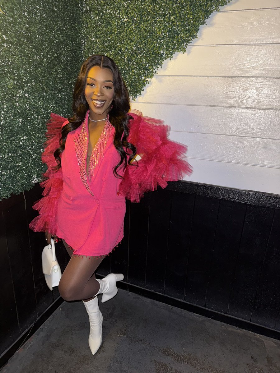 xo_Chade's tweet image. Fashion goes beyond the clothes you wear, it’s about creating a look 🪡✨

Custom Outfit @designsbydusuau