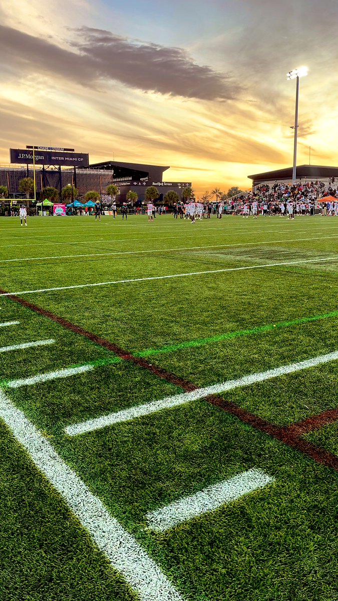 Coach_Scola's tweet photo. 305 vs 954. Let's ride. #Recruit2Win #RaiseTheStandard #BobcatMentality @STU_Football @Coach_Rychel @CoachDrewDavis @TNeymeiyer @ertonnchatelain https://t.co/yidy75jNZX