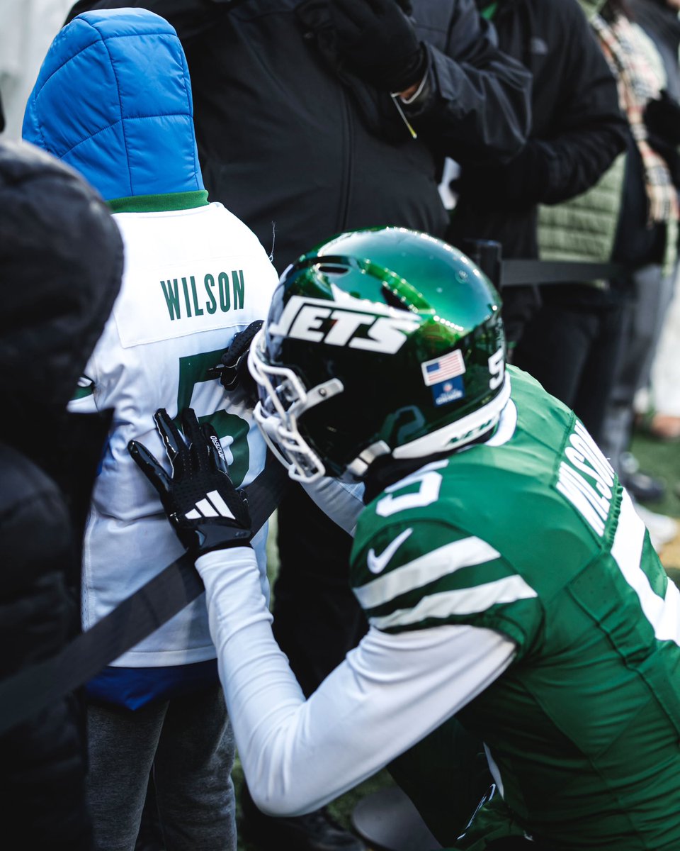 nyjets's tweet image. role model G5

#ProBowlVote + @GarrettWilson_V