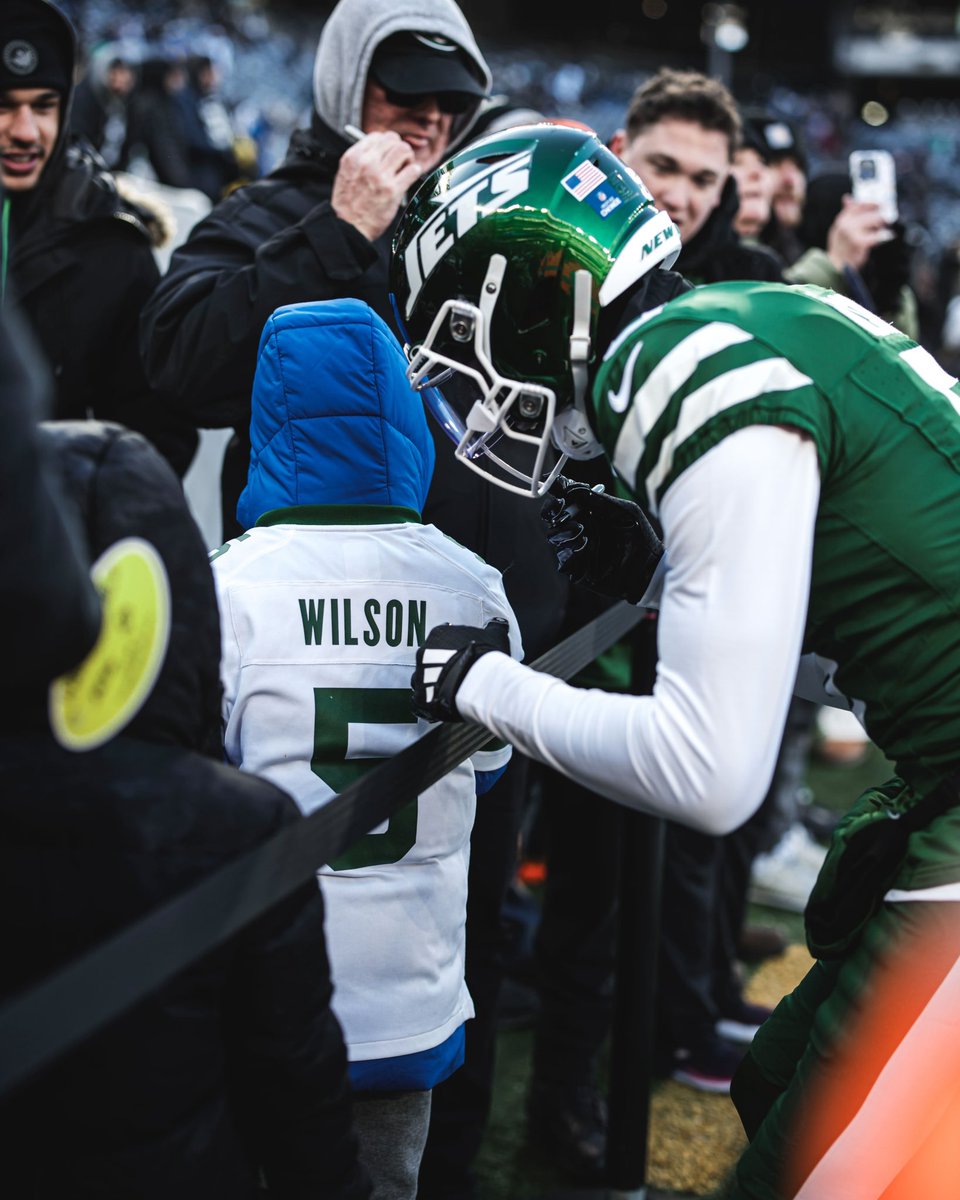 nyjets's tweet image. role model G5

#ProBowlVote + @GarrettWilson_V