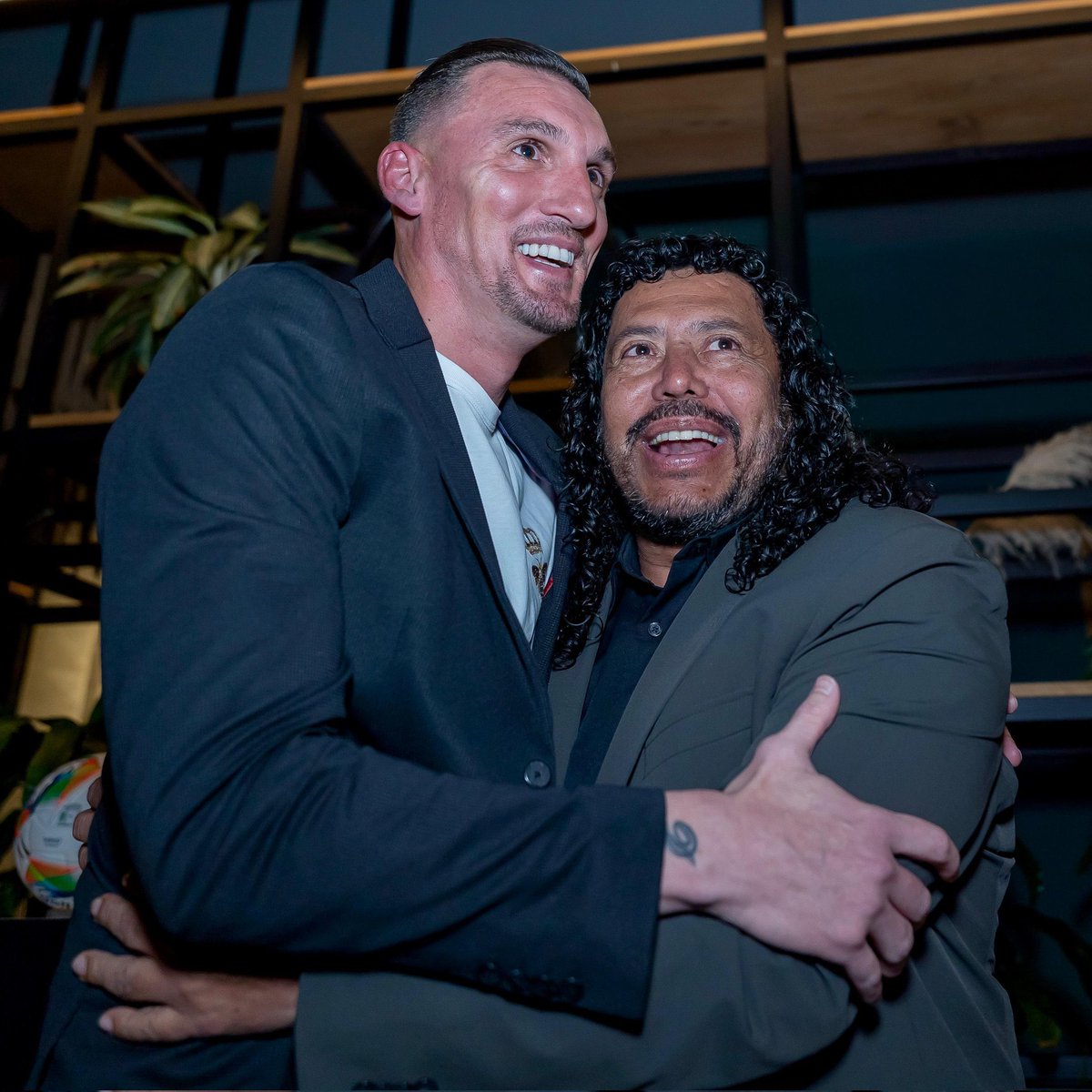 Dos ídolos
Dos leyendas
Dos Copas Libertadores de América 

Como no sentirnos arrogA/Ntes y orgullosos de estos colores ah!

💚💚💚💚💚🤍🤍🤍🤍🤍
