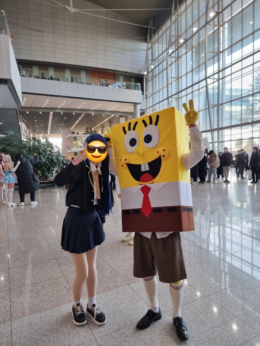 2024. 12. 22.(일) 서코!
뚱이와 함께 킨텍스에 놀러왔습니다.
다들 스폰지밥과 뚱이를 보며 즐거우신 것 같아 행복했습니다!
자유롭게 올려주시거나 dm으로 찍으신 사진 보내주시면 감사하겠습니다! 다들 좋은 하루~~ 냐햐하하하하ㅏ

#12서코 #킨텍스 #코스프레 #스폰지밥 #뚱이