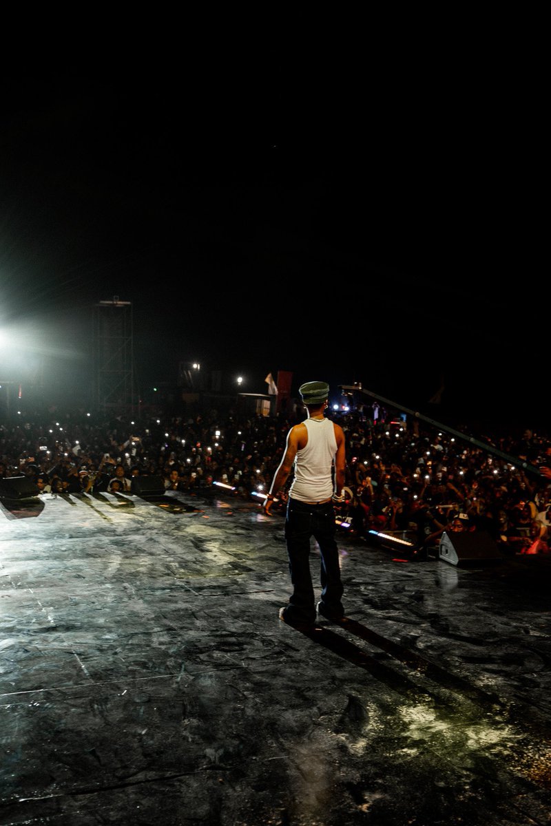 Wizkid on stage at Nativeland ❤️

📸 <a href="/Adegoke22782866/">introshot</a>