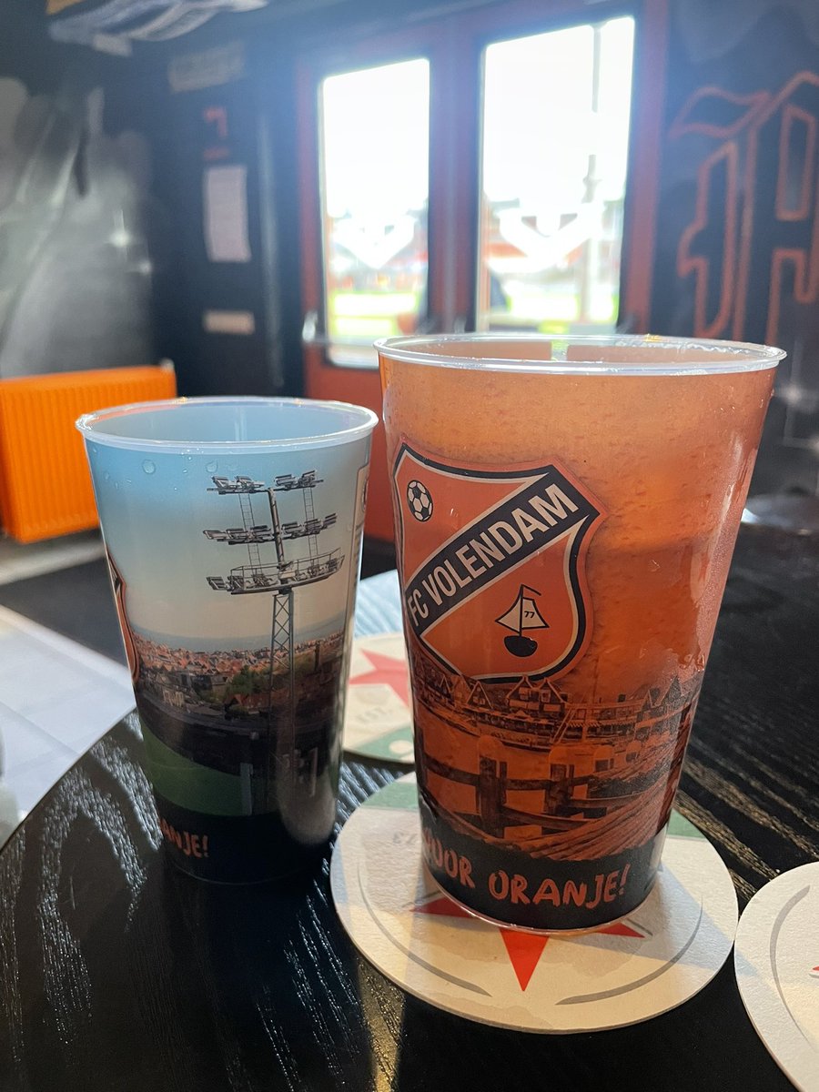 Kettelarij's tweet photo. Korte samenvatting van vandaag,โฆ gastvrij Volendam, rustig in het dorp, geen paniek in de horeca, prima kibbeling, vriendelijke ontvangst in supportershome,โฆ wedstrijd vrij kansloos, weinig gecreรซerd, tactisch weer dramatisch,.. zonde !! #volGRA
Met dank aan @giovannibergev2 https://t.co/7mnXsBkW33