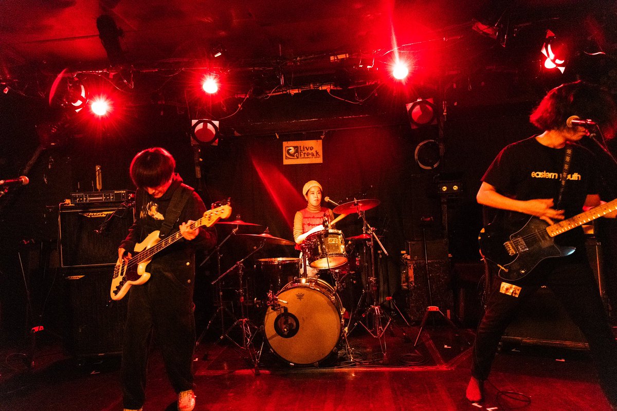 THEMUSICCIRCLE_'s tweet photo. THEMUSICCIRCLE
2024.12.14 新宿LiveFreak
#THEMUSICCIRCLE

Dear my superman

1.稲穂
2.夜の幕響く
3.エンジン
4.Please remember me after the summer

📷 @stretch324 https://t.co/QtKPlhMVpp