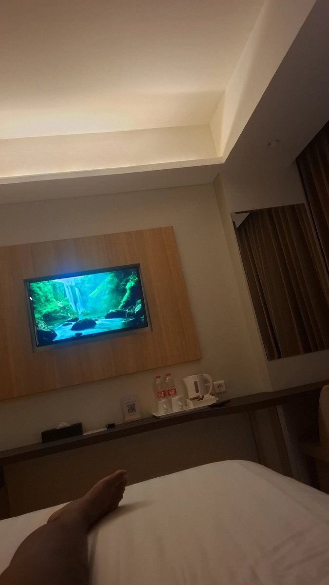 BSariboty's tweet photo. Top bali ada yg mau di puasin? W B chubby! Lg open room ni di jl by pass bali! Yuk yg mau di puasin! #gaybali #topbali #gayjimbaran #gaykuta https://t.co/DMcK4yTtzq