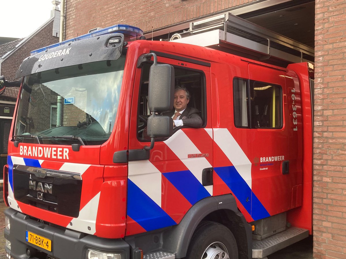 De brandweer draag ik een warm hart toe. De vrijwilligers &amp; beroeps van onze veiligheidsregio zetten zich in voor onze veiligheid. We hebben in Krimpenerwaard 8 kazernes, volledig bemenst door vrijwilligers, met ook bijzondere specialismen als rietkapbestrijding en duikteam.