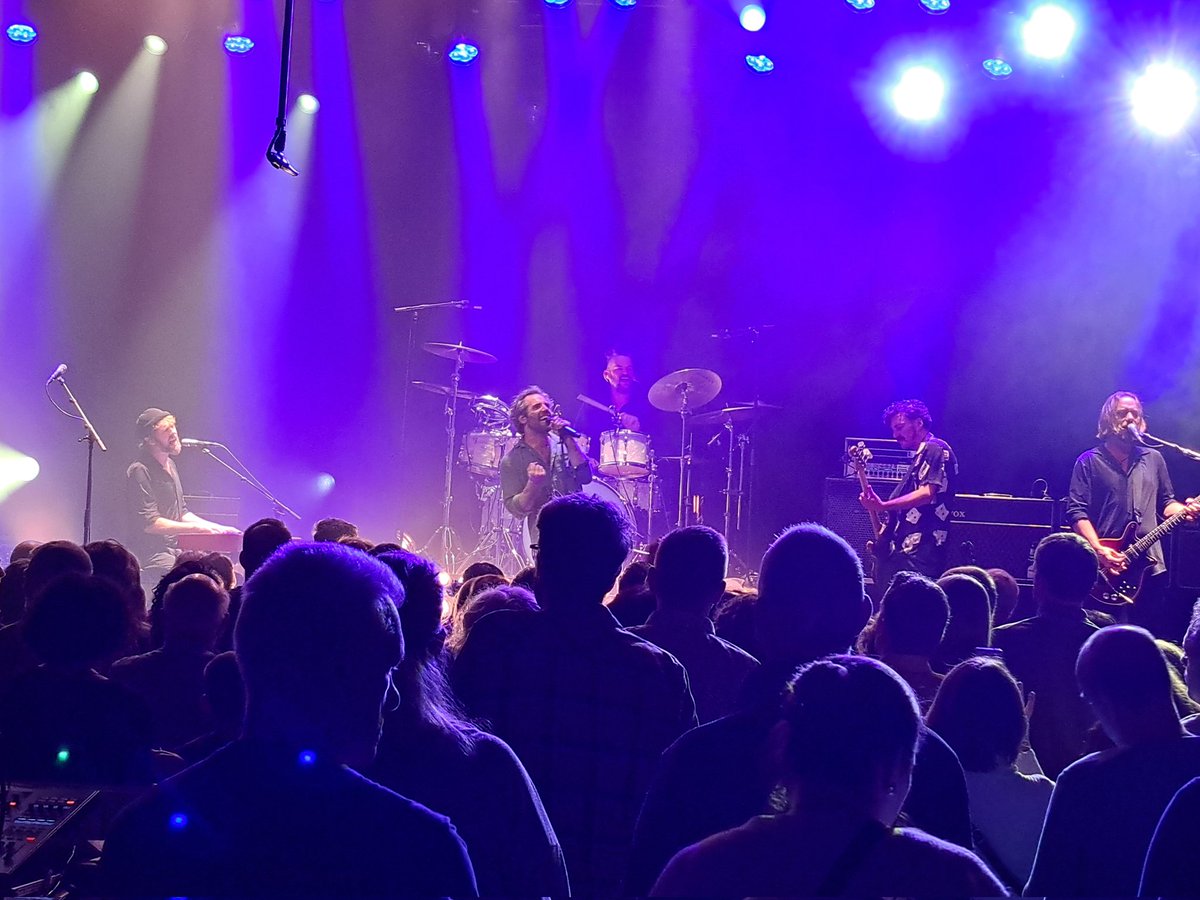 Met <a href="/EdwinVelsink/">Edwin Velsink</a> naar The Dutch Queen geweest in <a href="/podiumBoerderij/">Poppodium Boerderij</a> in Zoetermeer. Het was echt heel goed! Leadzang van Merijn en leadgitaar spelen van Kees echt fantastisch! #TheDutchQueen #Queen #QueenTribute