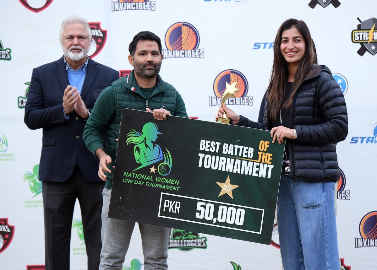 Congratulating top performers of the National Women's One-Day Tournament 2024-25 🌟

⏭️Player of the FINAL MATCH – Sidra Amin (77 off 84) 🌟👏

⏭️Best Batter of the Tournament – Aliya Riaz (382 runs)
<a href="/SidraAmin31/">Sidra Amin</a> <a href="/aliya_riaz37/">Aliya Riaz</a> 
#BackOurGirls
