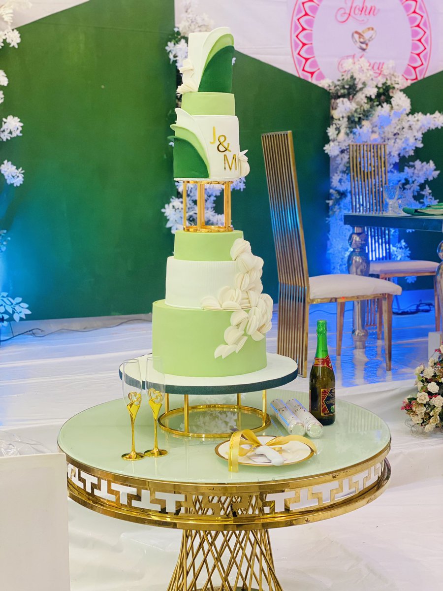 justcakesug's tweet photo. Shades of green 💚🌲🎂🎂💃💃🎉🎉we celebrate you 🎉🎉.

WE DELIVER COUNTRYWIDE🚚📦
0700 321 730/0776 935 663☎️
Kisaasi, Kevina Cottages
#justcakesug
#theanointedbakerwoman https://t.co/git5mWdtY5