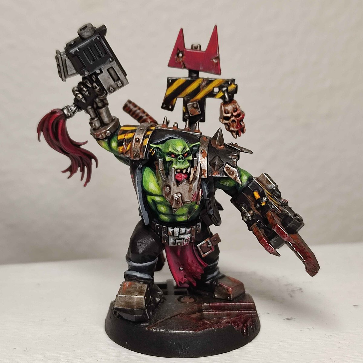 Walrus_Winner's tweet photo. Hazardous ork 🐡
#Warhammer40k #WarhammerCommunity #miniaturepainting https://t.co/PLSw566W1x