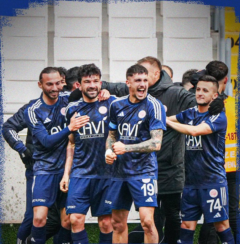 Bizim Şehrimiz, Bizim Hikayemiz ❤️🤍

Hırs, Azim, Kararlılık..🧿

Deplasmanda 24 Erzincanspor’u 2-1 mağlup ederek  lig’de son 6 maçını da kazanan Petrolspor'umuzu tebrik ediyorum. 

#Zaferİnananlarındır