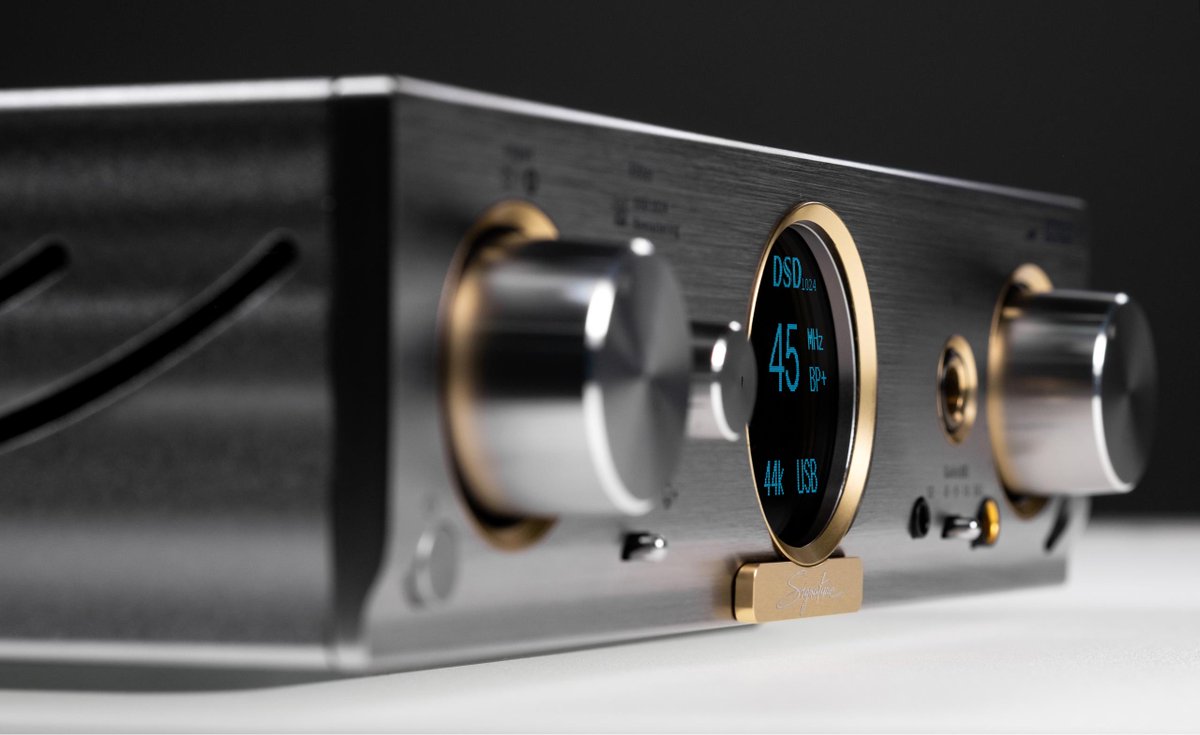 Japanese audio critic Reiji Asakura, has mentioned the Pro iDSD Signature in his top 10 most impressive audio products of 2024! 👏😁

Read the full review on AV Watch by clicking the link below!
av.watch.impress.co.jp/docs/series/as…