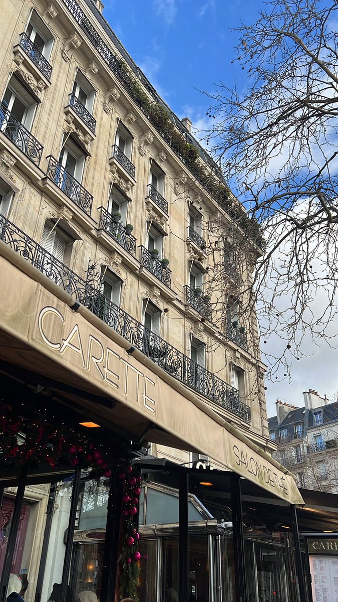bydalia0's tweet photo. Yummy! 🍫🤎

#Paris #paris 
#Paris2024 
#باريس #فرنسا https://t.co/qacFMOXDcc
