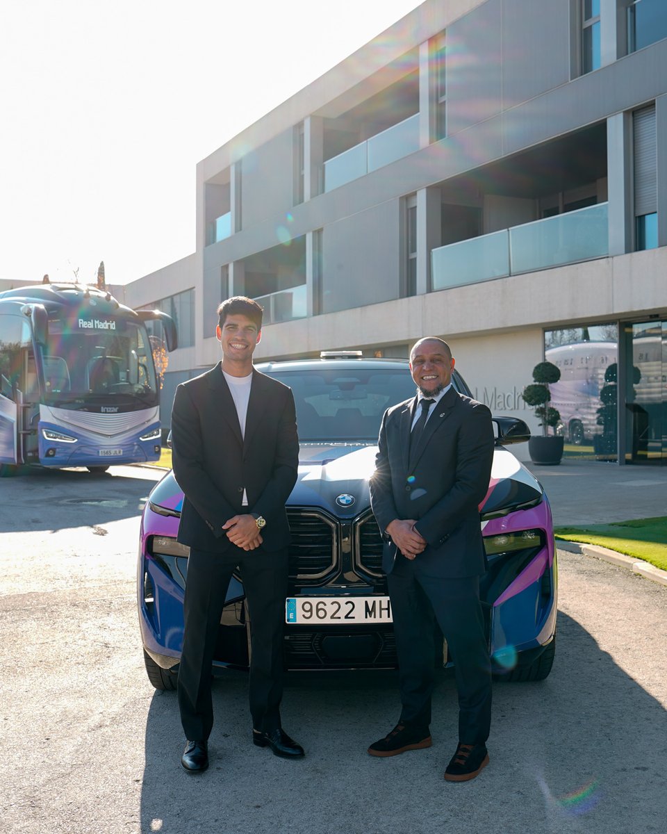 Real Madrid C.F. (@realmadrid) on Twitter photo 🤍 ¡Partimos al Bernabéu con la mejor compañía! 🤍
💫 <a href="/Oficial_RC3/">Roberto Carlos</a> 🤝 <a href="/carlosalcaraz/">Carlos Alcaraz</a> 💫
🚗 <a href="/BMWEspana/">BMW España</a>
#RealMadridSevillaFC | #RethinkTheGame 🤍 ¡Partimos al Bernabéu con la mejor compañía! 🤍
💫 <a href="/Oficial_RC3/">Roberto Carlos</a> 🤝 <a href="/carlosalcaraz/">Carlos Alcaraz</a> 💫
🚗 <a href="/BMWEspana/">BMW España</a>
#RealMadridSevillaFC | #RethinkTheGame