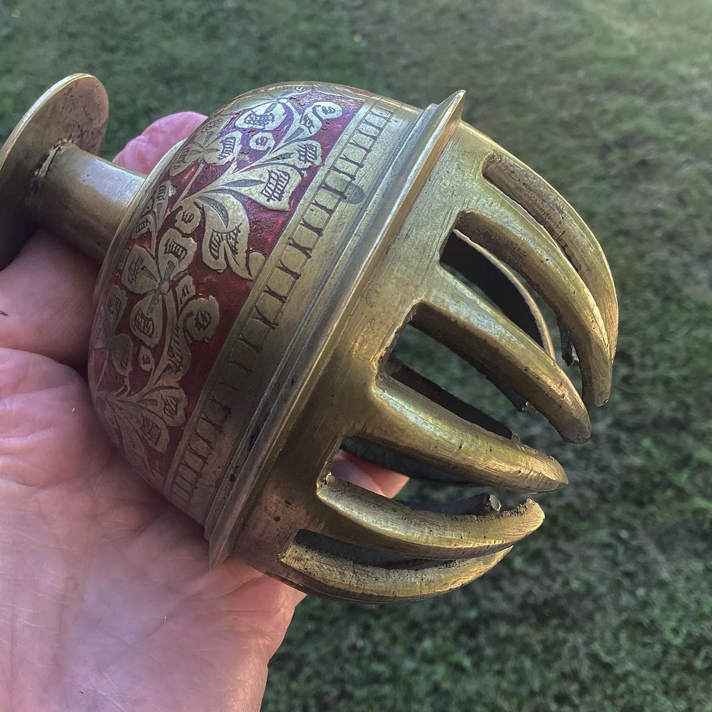 GothicGlass's tweet photo. CA$75.00
Vintage #primitivedecor #brassclawbell #rituals #altar #sanctuary #mediation #protection #hellsbells #Elephants #elephantbell from
GothicGlassStudio #etsy #etsyvintage #etsyhandmade #stainedglass #gothicdecor #christmasbells https://t.co/FGg0d2TJBT https://t.co/Dtpv8IVSeA