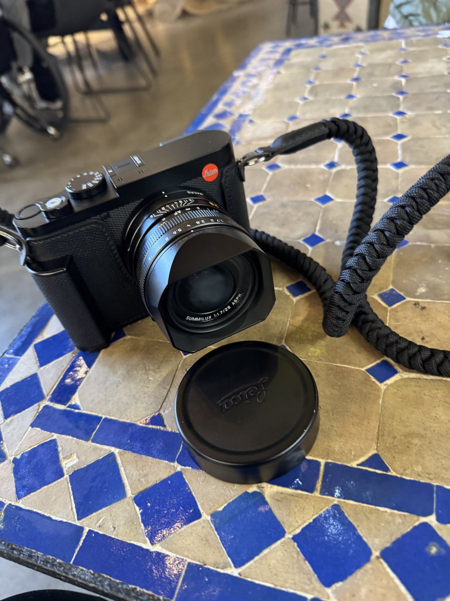 久しぶりにライカを手にして写真欲が高まってる。
やっぱりいいカメラ。
最近商業写真ばっかりだったので、冬休み中に自分の撮りたいものいっぱい撮ってこう。

#leica
#leicaq3