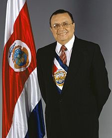 Muy Feliz Cumpleaños al querido Ex-Presidente D. Abel Pacheco quien hoy está cumpliendo 91 años!! 🎂🎁🍾🎈🎉