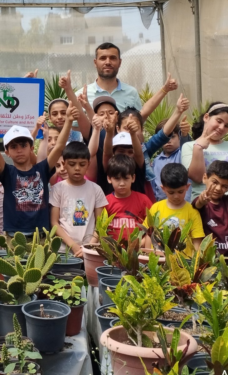 agrmohammed's tweet photo. From an agricultural science teacher to a help seeker. War spares no one, it has destroyed our homes, our fields, and our dreams. I am no longer able to provide for my children's most basic needs. Where is justice? Where is humanity? #We_Need_Help #Gaza_Cries_For_Help
https://t.co/Hi2nz1v1la