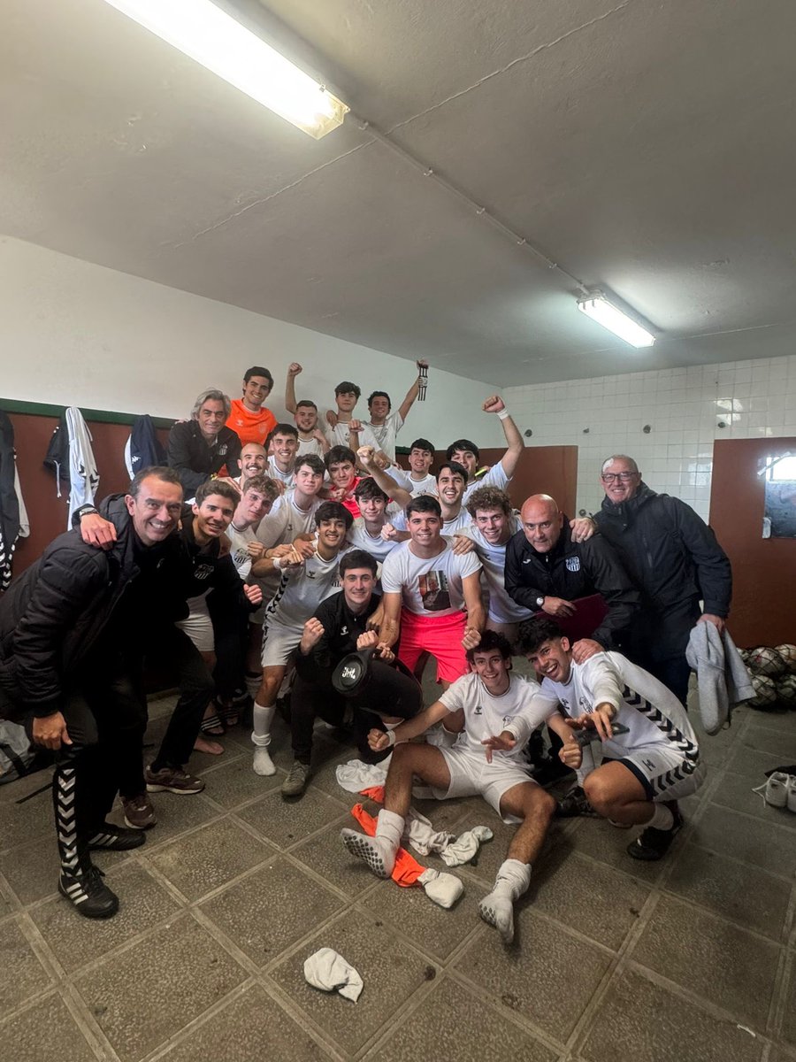 #CalaveraCF

✅ Victoria y vuelta al liderato para cerrar el 2024. Los pupilos de <a href="/mistercrack171/">mistercrack17</a> se llevaron los tres puntos en su visita al <a href="/Atl_Libertad/">Club Atlético Libertad Oficial</a> por 1-3.

⚽️ Ale Infantes, <a href="/Lobooo821/">Lobooo82</a> y José Mariano, los autores de los goles calaveristas. ¡CREER ES PODER, EQUIPO!