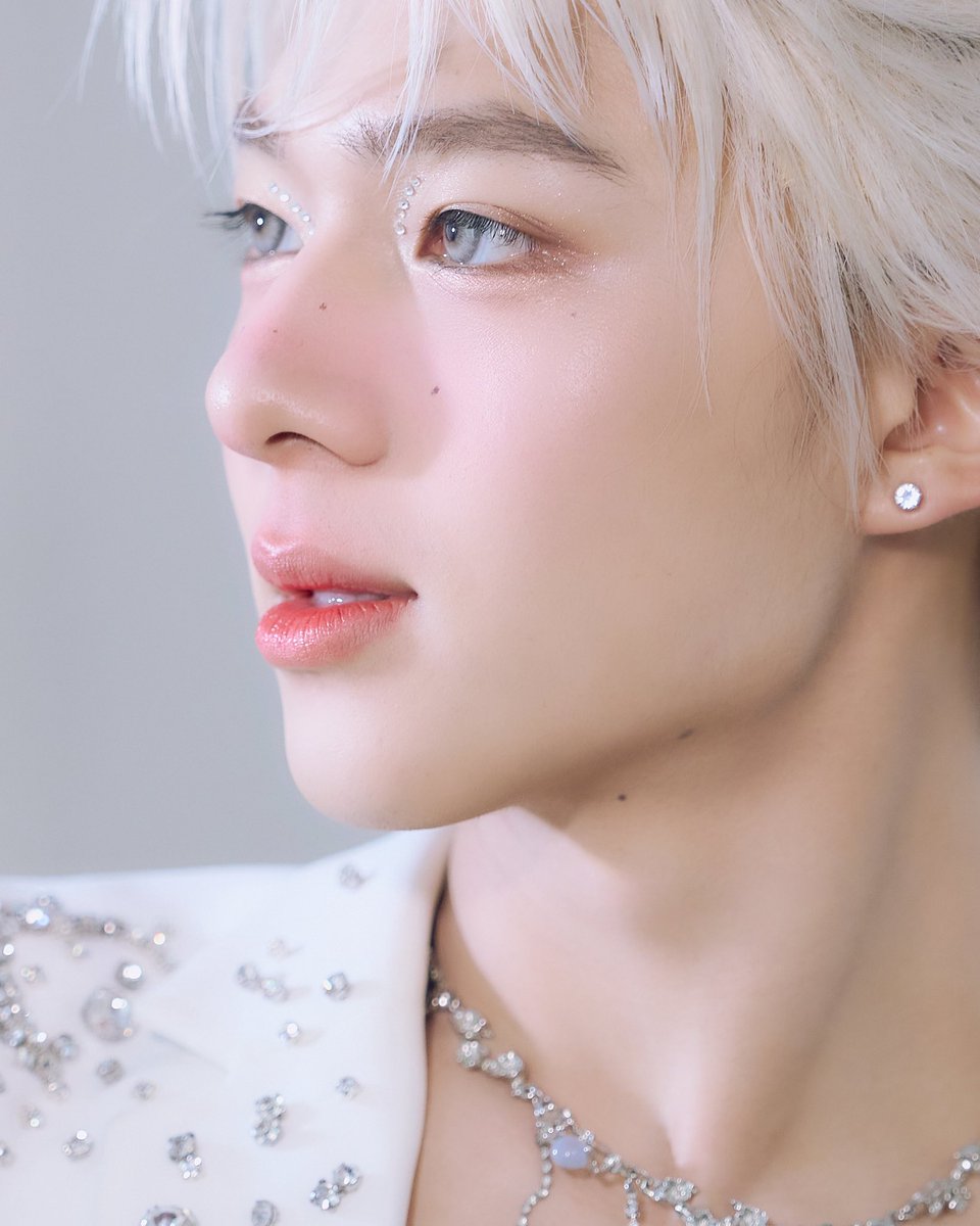 The frost emperor ❄️👑
#NuNew