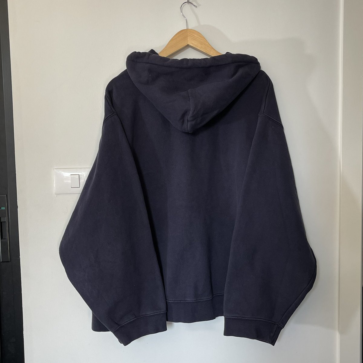 studio_doublep's tweet photo. Chancechance hoodie zip up สีกรมรุ่นนี้จะทำแขนใหญ่นะคะ
✿ สภาพโดยรวม 9/10
✿ อก : 58 ยาว : 26
✿ 320.-ส่งฟรี
#สเวตเตอร์มือสอง #ส่งต่อเสื้อผ้า #สเวตเตอร์ #พรีออเดอร์เกาหลี #ไอดอลใส่ #chancechance https://t.co/uuwGRNh7Ik