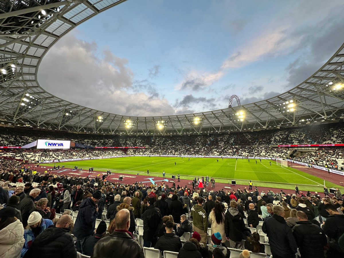 WheelWithNeil's tweet image. Brilliant support with ramps on the @TfL @ElizabethLine at Slough and Stratford stations yesterday so I could see a decent game of football as @WestHam drew with Brighton. Good accessible seats too