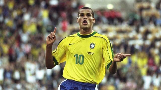 CuriosidadesBRL's tweet photo. “No meu auge, eu joguei mais do que Zidane, Del Piero e Beckham.”

- RIVALDO https://t.co/sb1Y8LIxhE
