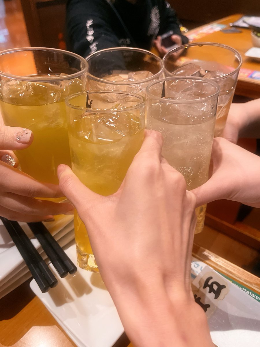 ko_nocos's tweet image. #LIVELIVELIVE 

めちゃくちゃ楽しいかったー！！
いやずっと楽しかったな。すごいメンバーでしたわ……。
りょすけさんはMC無しのぶっ続けStyleでめちゃテンション上がったし。
あっという間に終わってしまった……。

え？ほんと全員楽しかったな。
これあと一週間くらい余韻浸れません？？