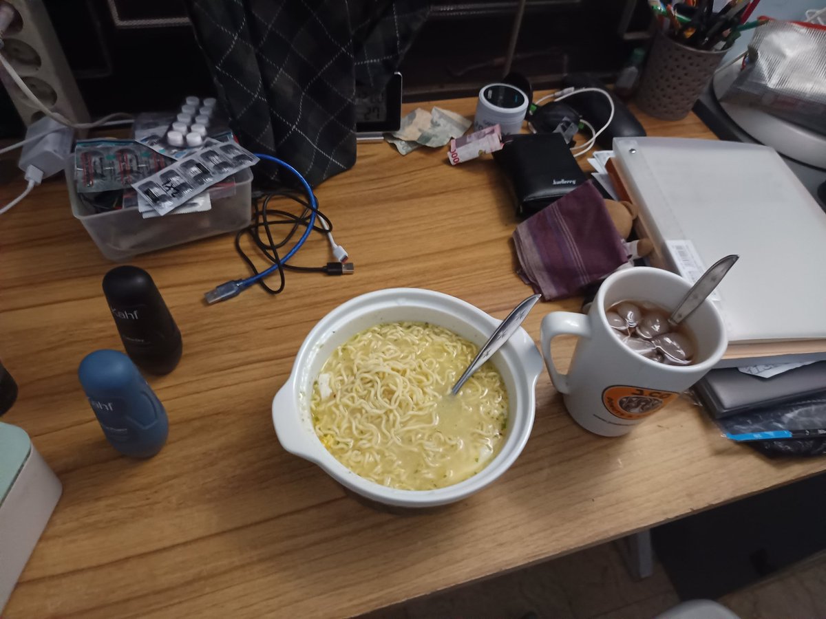 PapermasteroneTT tweet media