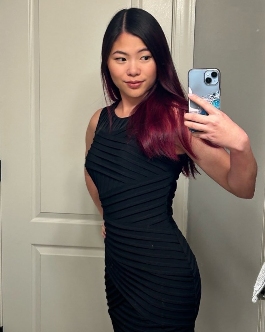chinericangamer's tweet photo. Started the "new year, new me" look a lil early #hairdye #magenta #fashioncolor #fashioncolors #fashioncolorhair #magentahair #contentcreator #chinerican https://t.co/g9BYTYTLUe