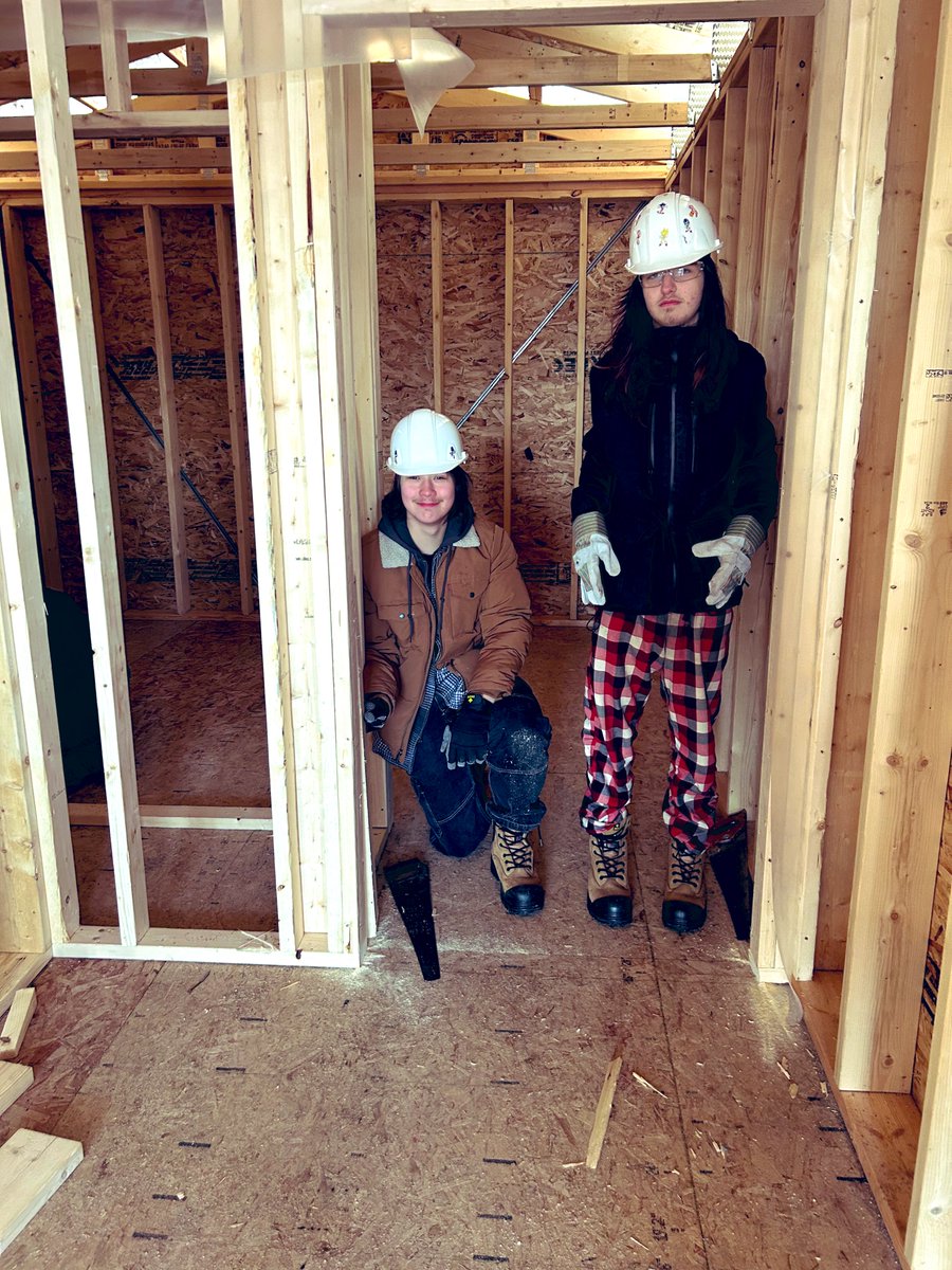 LisaMactbay's tweet photo. Building More Than Houses!
Our students spent the last day before the holidays working together on the house-building project—showing teamwork, creativity, and community spirit. What an amazing way to wrap up the year #IndigenousSkilledTradesTrainingProgram #RedRock #Teamwork https://t.co/VkoKnHNOi0