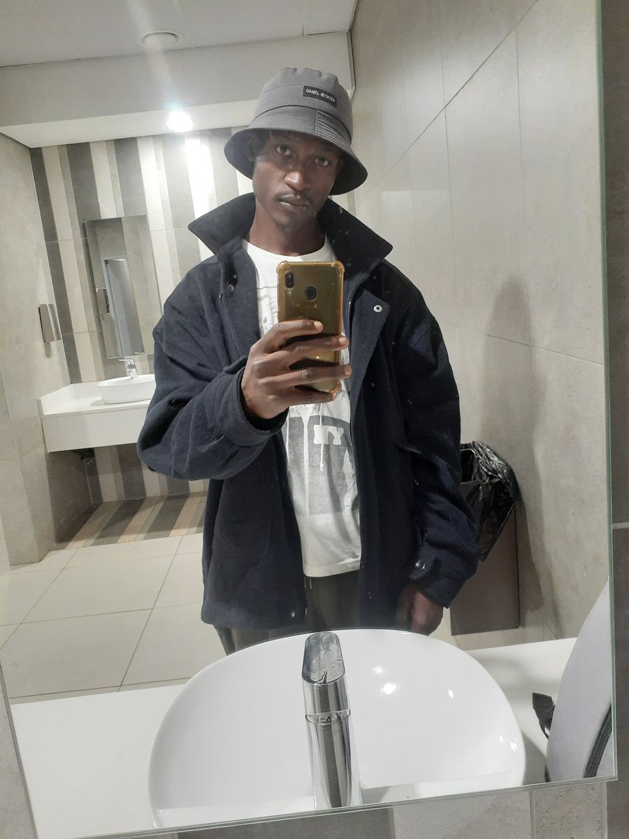LunaticWizzY's tweet photo. ~🌊🦦🌪⚡🌍💎💜🩷🩵🩷🩵🩶😮‍💨💜🫠🌠🌻🔥🔥🔥
.
#Katlehong ❤🌻
#Africa 🌍💎💜🌾
#WizzY 😉👍🏾 https://t.co/v6o52OmEpj