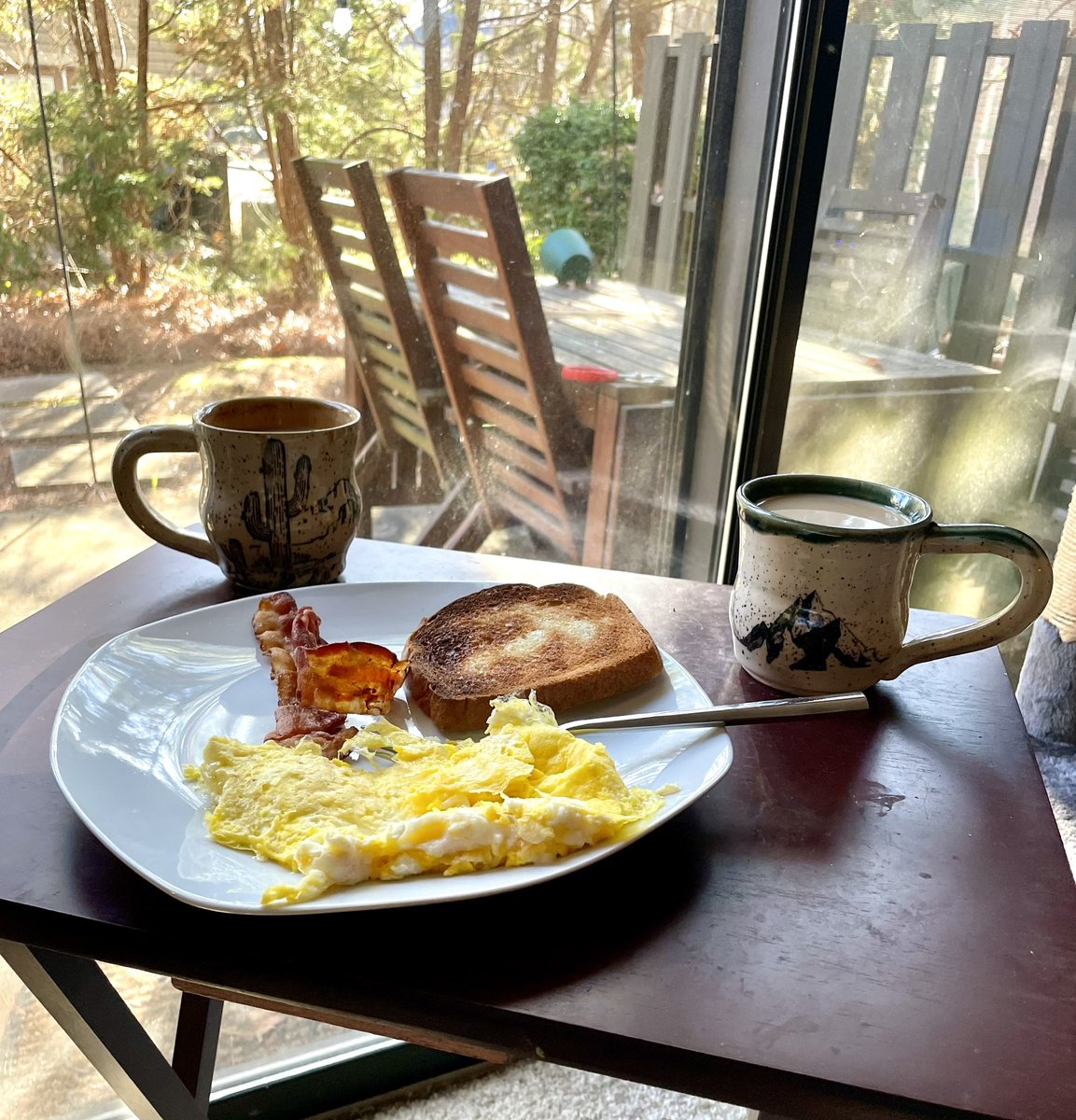 fire_pottery's tweet image. Sunday morning breakfast with his and hers coffee mugs 🫶 #pottery #handmade #sanbao #brunch