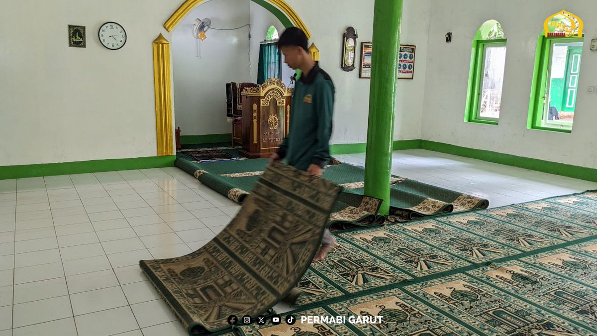 PERMABI_'s tweet photo. PERMABI DARI MASJID KE MASJID MENYUARAKAN BELA PALESTINA

#Update_Khidmat PERMABI
Minggu, 22 Desember 2024

Kegiatan Khidmat PERMABI melakukan pekerjaan bersih-bersih Masjid Jami' At-Taubah Kp. Sukaresmi RT 3 RW 1 Desa. Cibunar Kec. Malangbong Kab. Garut. https://t.co/a1I8ppvc1n