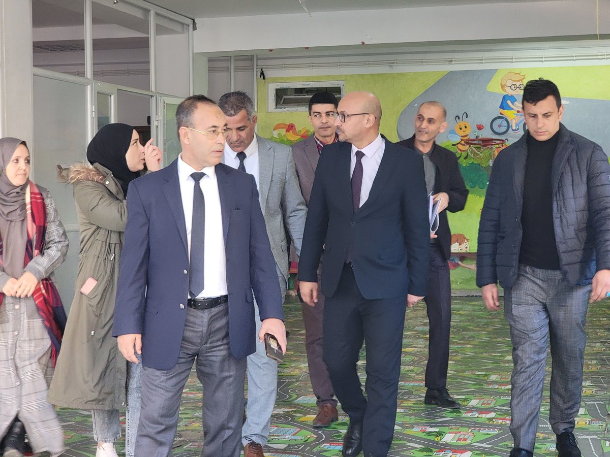 DeTipasa's tweet photo. 📷قام والي الولاية السيد علي مولاي مرفوقا برئيس المجلس الشعبي الولائي،  بزيارة تفقدية لروضة الأطفال التابعة للولاية.
حيث تم الوقوف على ظروف الاعتناء و التكفل بالأطفال ، بالاضافة إلى معاينة مختلف المرافق المتواجدة بالمؤسسة . https://t.co/TLtgIyOJXR