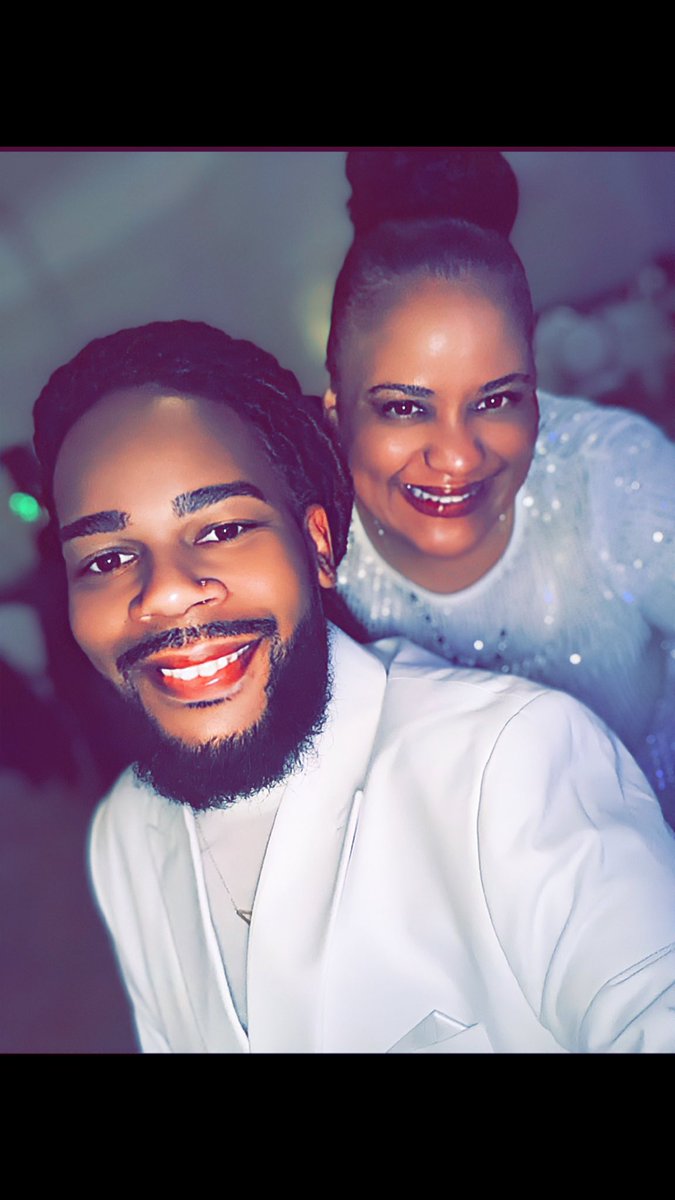 Gigz4dayz's tweet photo. Dynamic Duo…. Cause we Sleigh 🛷. All day 💅🏽 #momboy #duo #Christmas2024 https://t.co/OHSJDh0Bm2