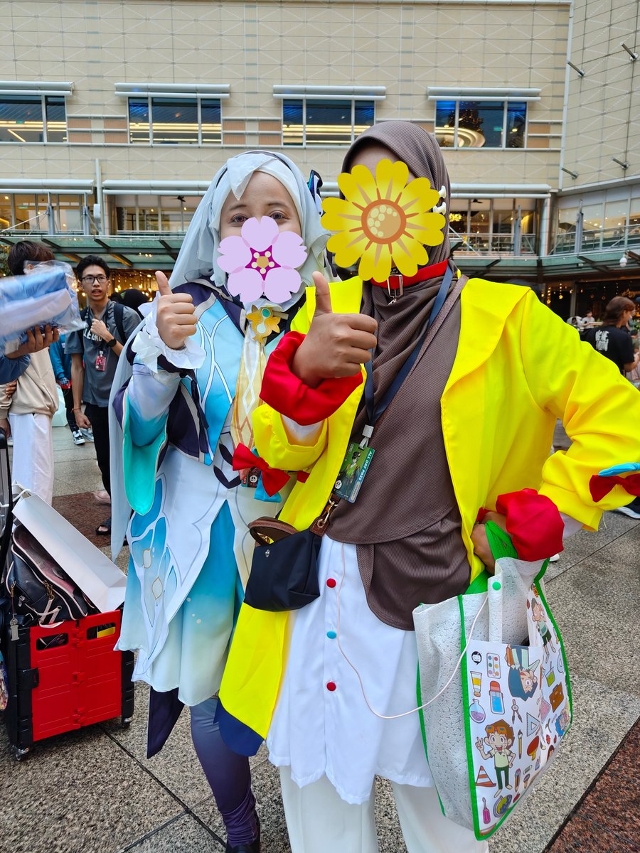 OtakuAmgvu's tweet photo. Met with @ezzyneesama at
#ComicFiesta2024 #CF24 https://t.co/PVcTLGkAQQ