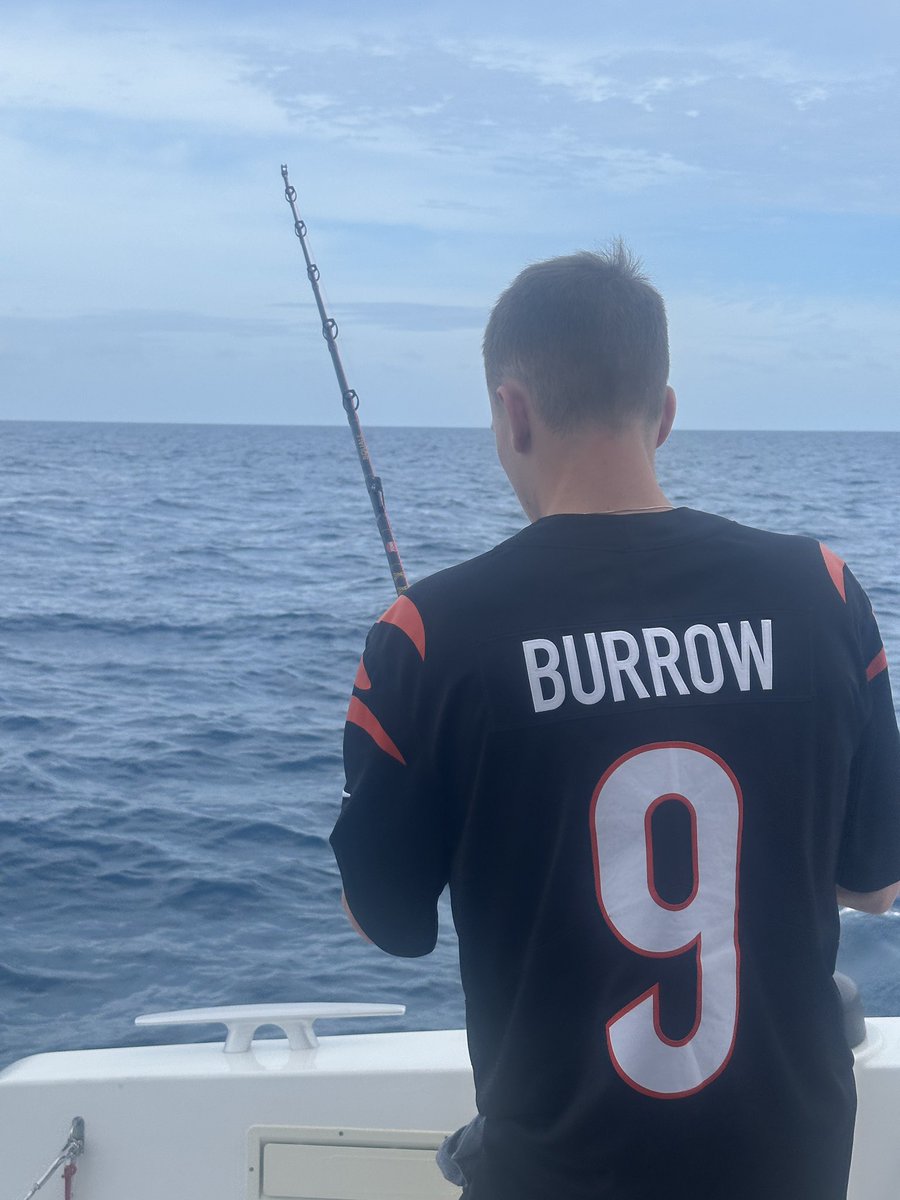 drewmyers's tweet photo. Pre-game #bengals #burrow #bonito https://t.co/T4wTNuix7k