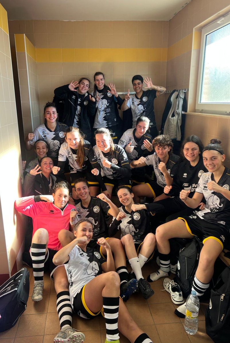 UnionistasFem's tweet image. 💜 Último partido de un 2024 muy especial para nuestro equipo.
 
🚀 Sexta victoria en seis partidos.

+3

#Creemos⚪⚫🟣🟣