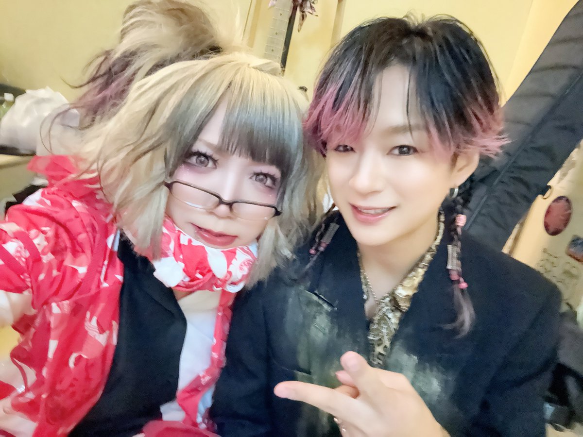 #ZLT2024 @ 東京ファイナル二日目。ありがとうございました！

ZLT全て終了となりました！
本当に楽しかった。
友達、仲間がけして多くはないバンドだったのですが、いつの間にか全国ツアーを回れる位に仲間に囲まれているバンドになっていました。