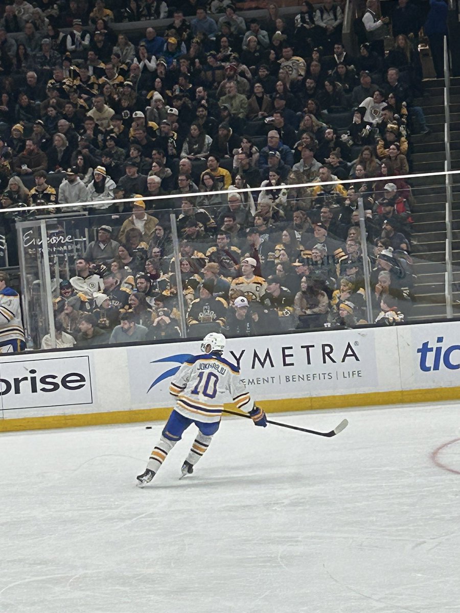 Had a great time seeing my good buddy <a href="/CptJck_Sparrow/">Henri Jokiharju</a> play at TD Garden last night. Couple giveaways up the middle but played a good brand. We didn’t call him the pizza boy for nothing haha
