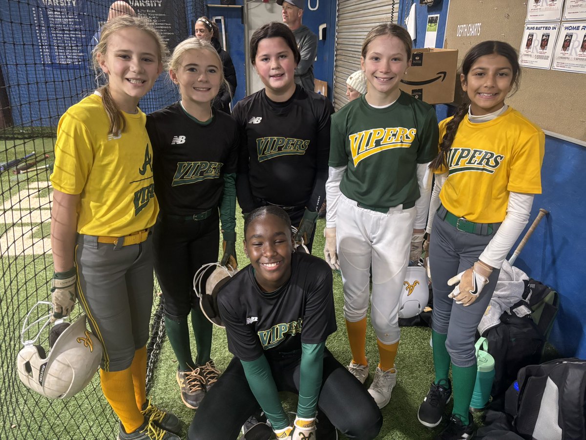 WFPremierKotula's tweet photo. Got some Christmas work in!!!  Always working!!  -#bethestandard. Vipernation! 🥎🐍❤️💪🎄 https://t.co/d72c7JQW5u