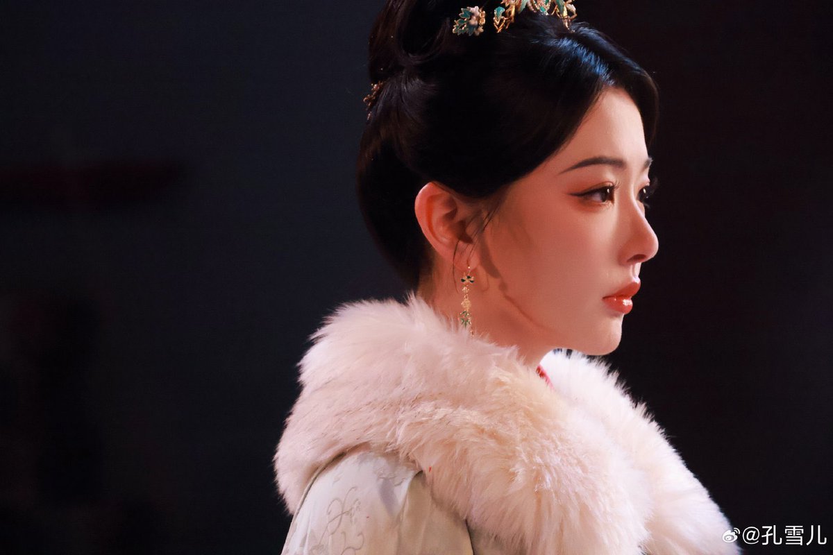 whkwisy's tweet photo. 20241222 공설아 웨이보 🆙

오늘 밤 모든 것을 끝내자

#공설아 #孔雪儿 #KongXueer #SnowKong  #ขงเสว่เอ๋อร์ https://t.co/pM1bVLBwMk